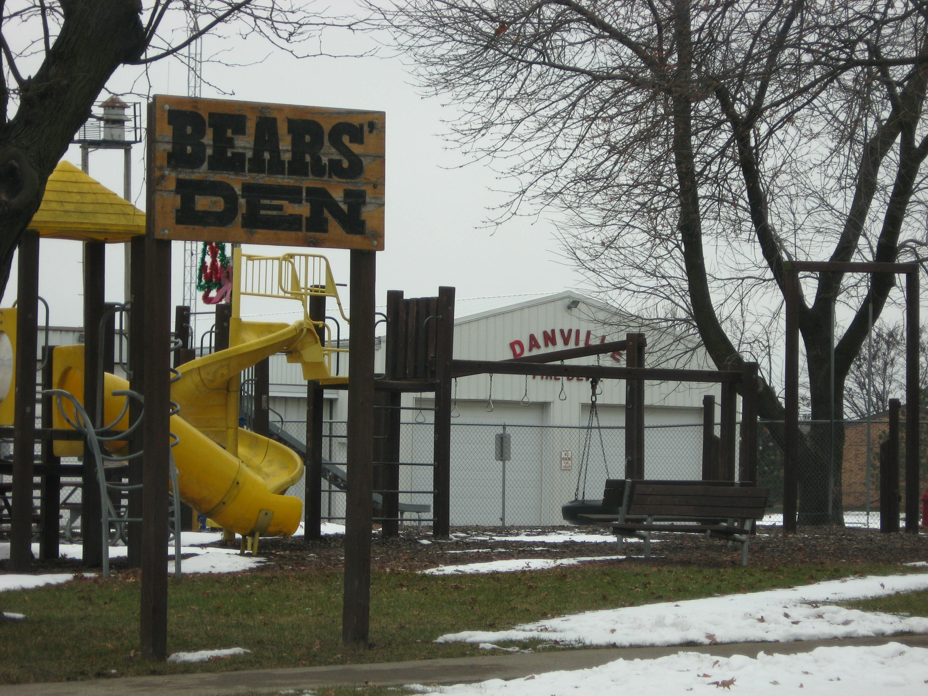bears den